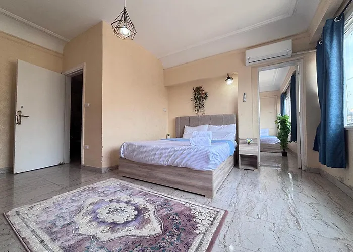 Champollion Apartments